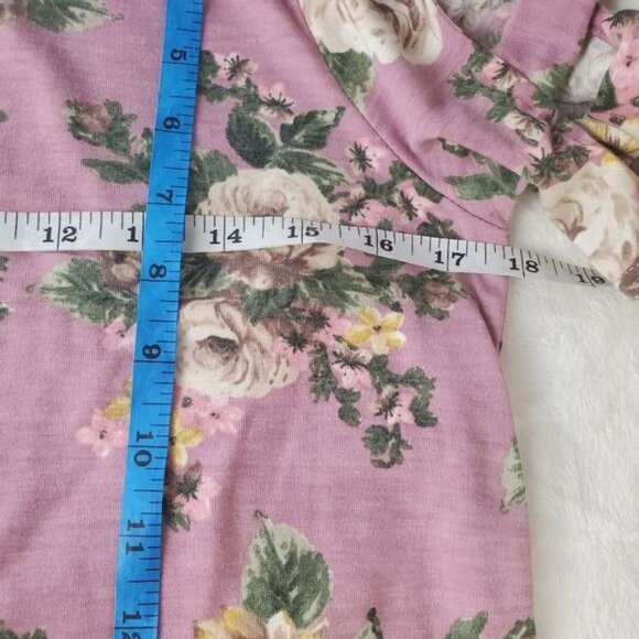 1.4.3. STORY Womens Top Small Floral‎ Lavender Green Yellow Flowers Femanine - Picture 6 of 9